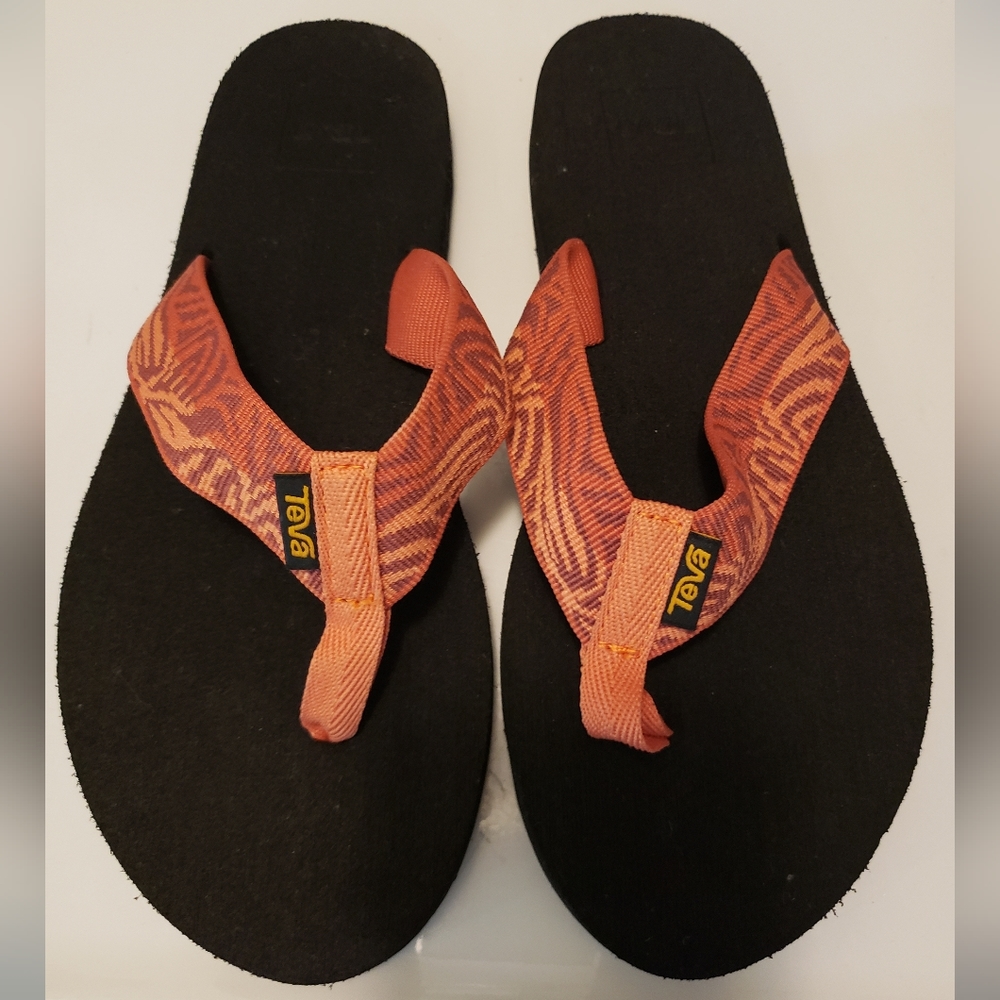 NEW Teva Flip Flops